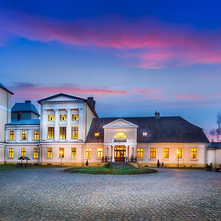 Palac Jablonowo Bed & Breakfast Ujście Exterior foto