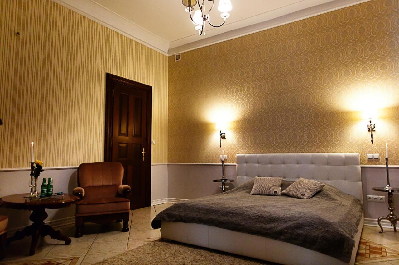 Palac Jablonowo Bed & Breakfast Ujście Exterior foto